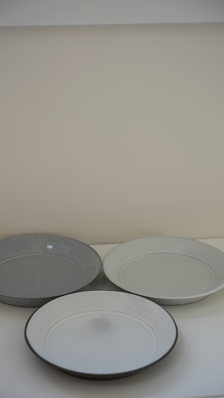Kyung Matt Ash Plate - h 2.9 ø 19.1 cm - Ceramic