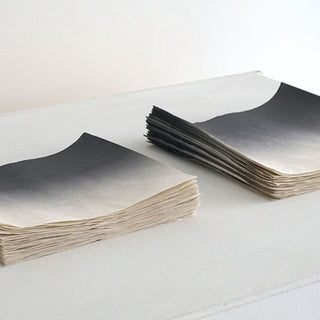 Horizontaler geometrischer schwarzer Fächer – Hanji-Papier – handgefertigt 