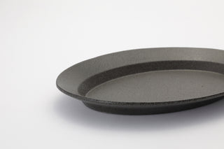 Assiette Ovale Noir - H 2,2 ø 27 et 16,5 cm - Céramique